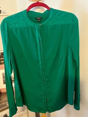 Ann Taylor Green Long-Sleeve Button-Front Blouse